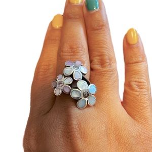 Beautiful flower sterling silver ring
